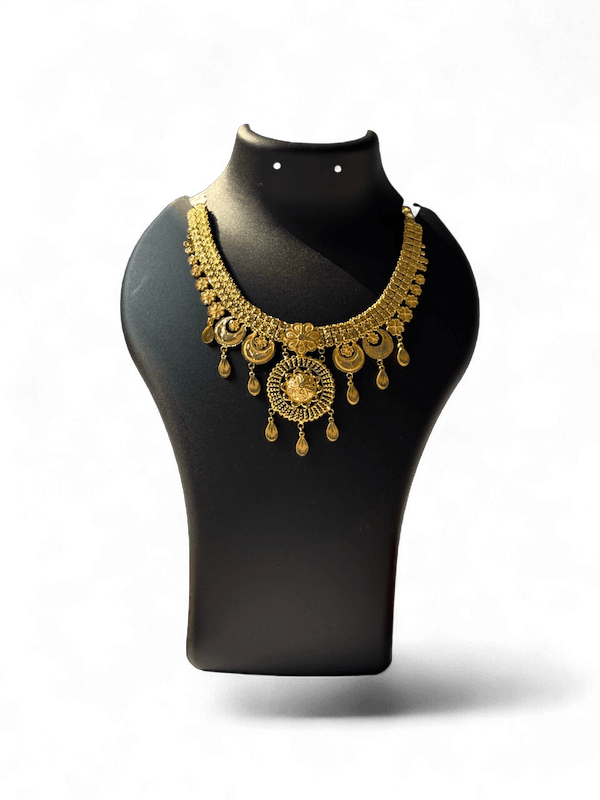 Chandrika Floral Medallion Necklace - Thumbnail 3