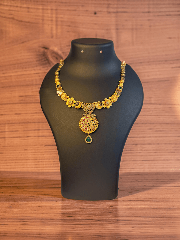 Royal Kundan Floral Pendant Necklace - Thumbnail 2