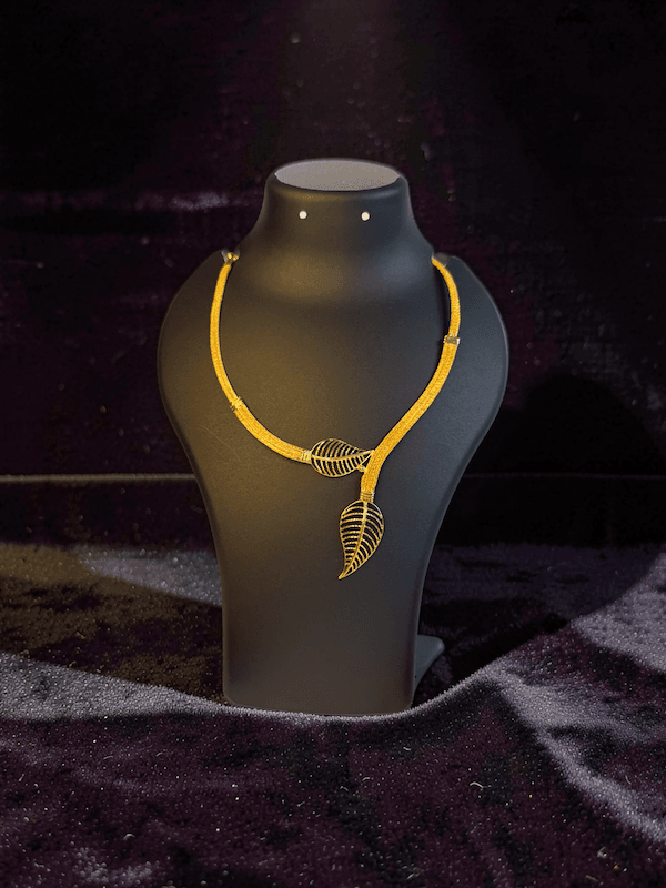 Triveni Leaf Grace Necklace - Thumbnail 2