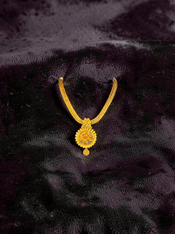 Pushpika Triple Chain Pendant Necklace - Thumbnail 2